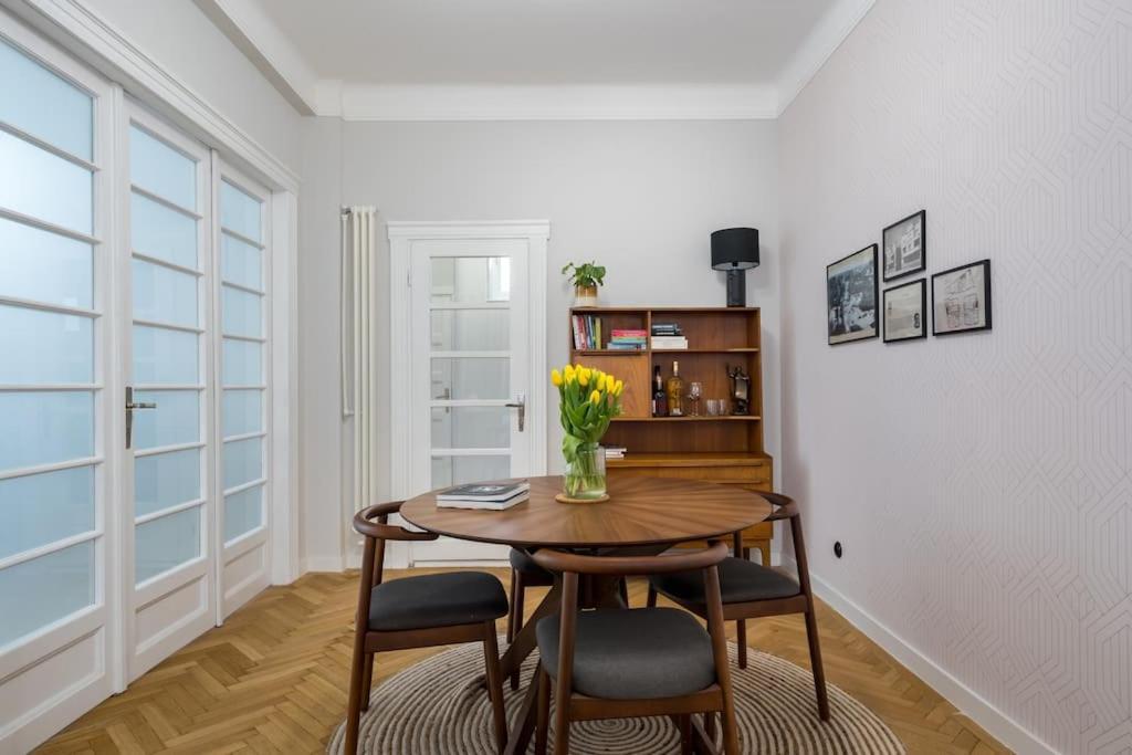 Exquisite Art Deco 2Br Apartment Prime Location Bucarest Extérieur photo