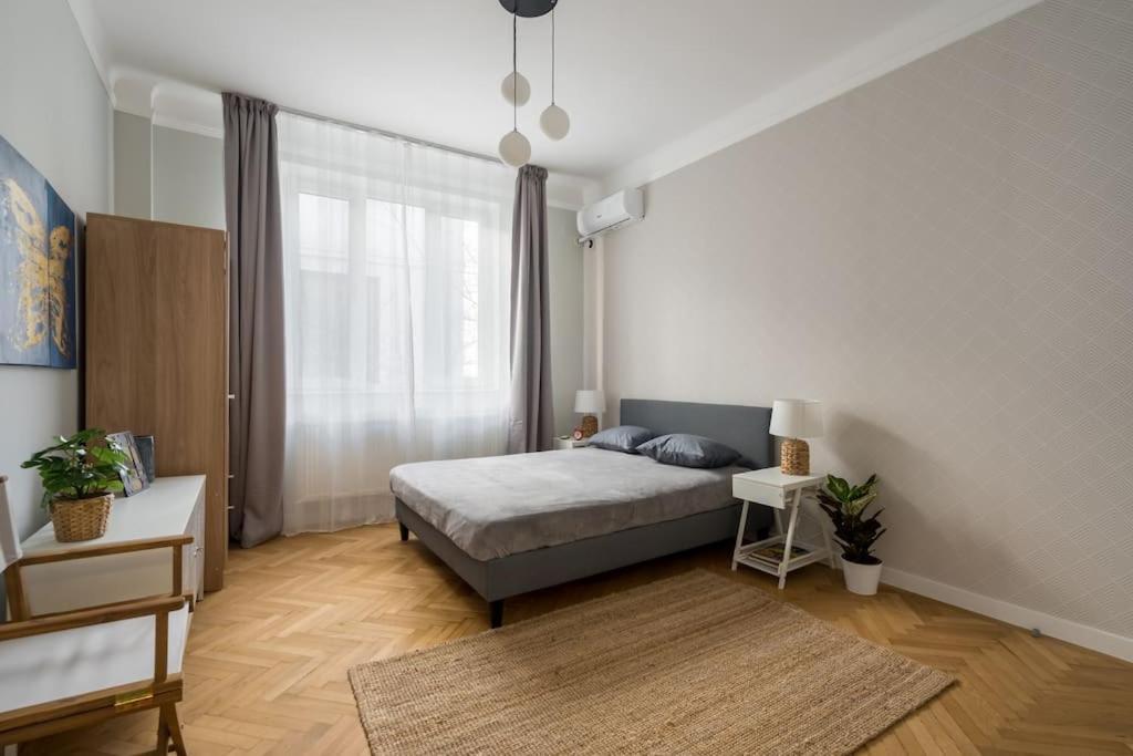 Exquisite Art Deco 2Br Apartment Prime Location Bucarest Extérieur photo