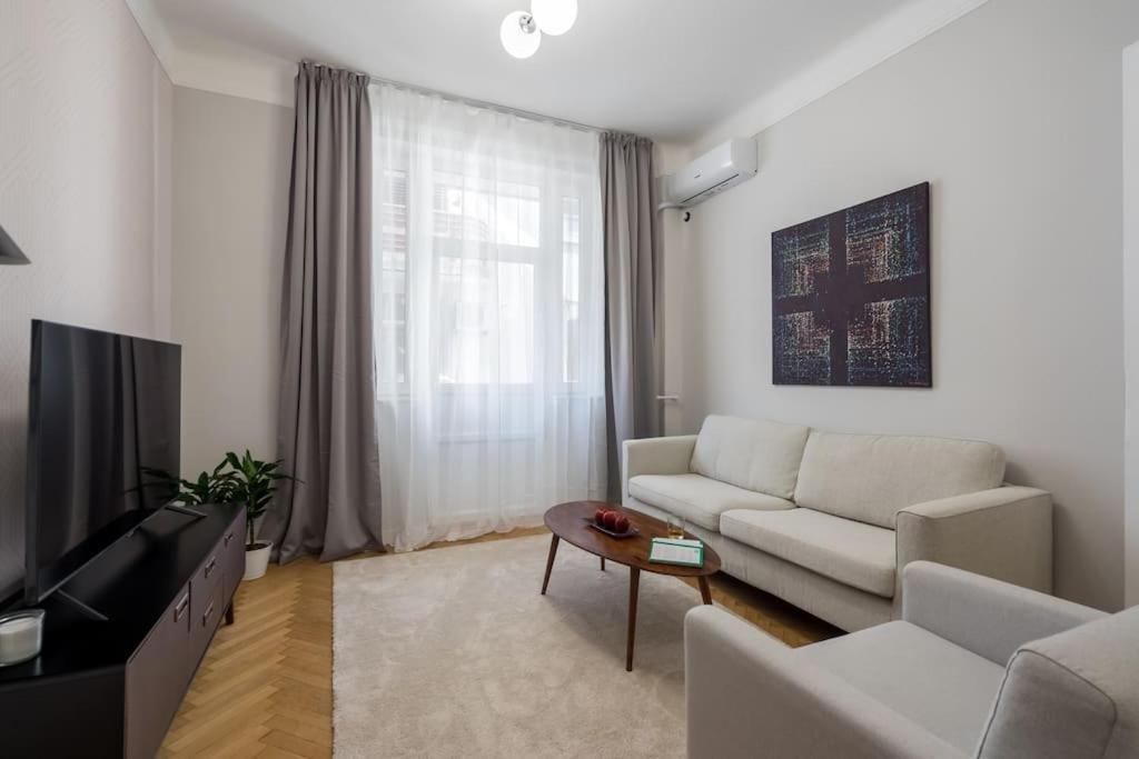 Exquisite Art Deco 2Br Apartment Prime Location Bucarest Extérieur photo