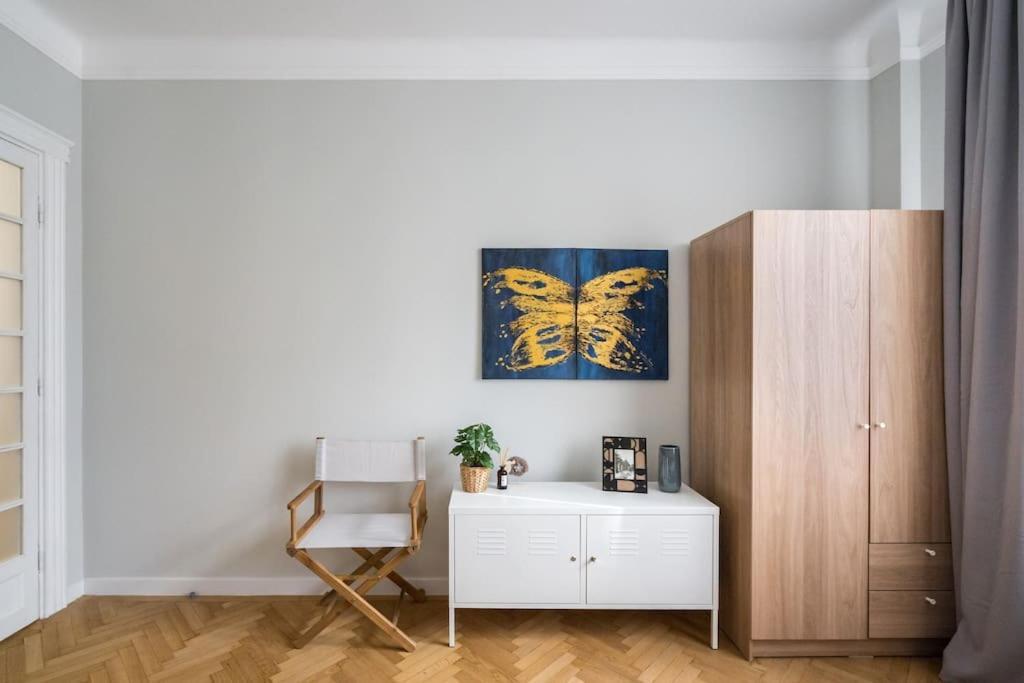 Exquisite Art Deco 2Br Apartment Prime Location Bucarest Extérieur photo