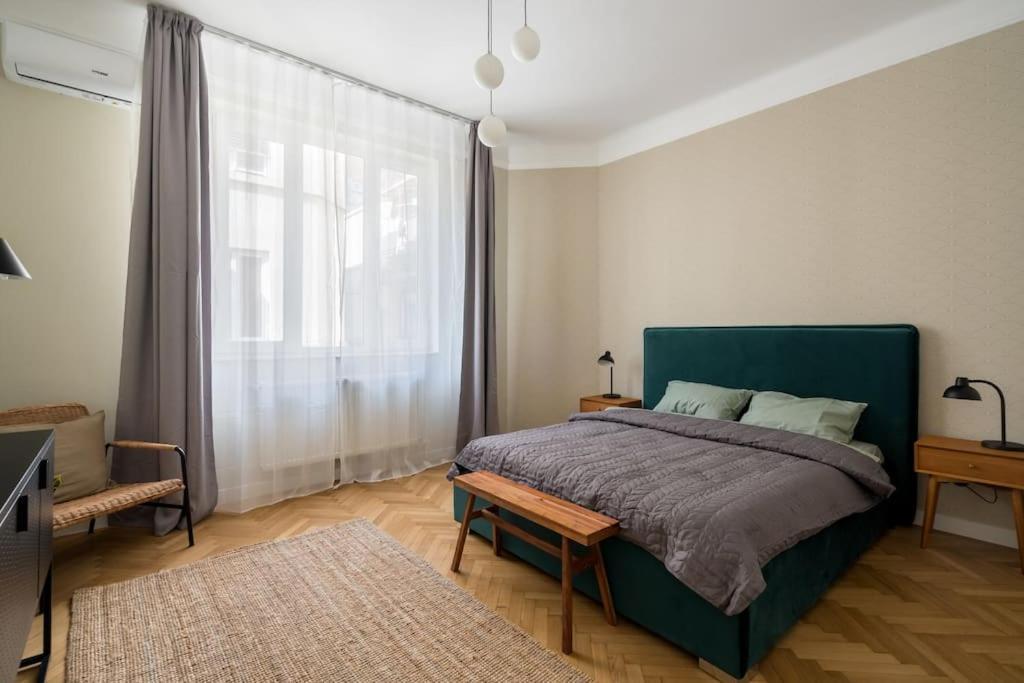 Exquisite Art Deco 2Br Apartment Prime Location Bucarest Extérieur photo